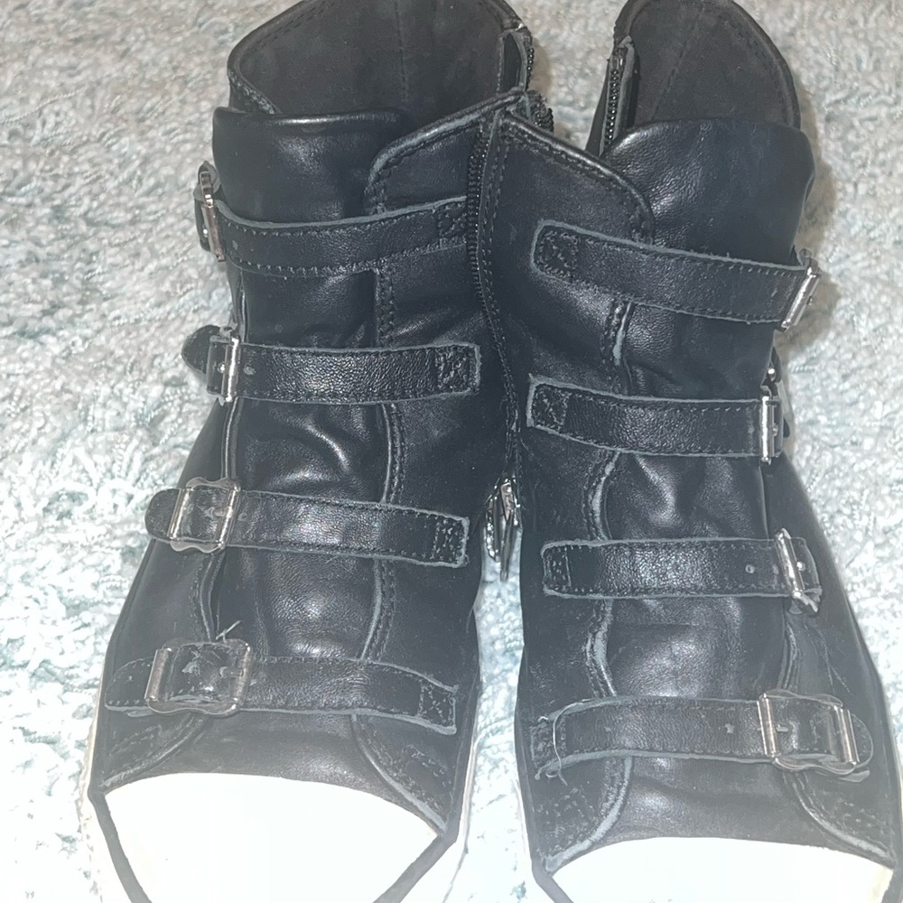 Ash Leather Virgin Sneaker